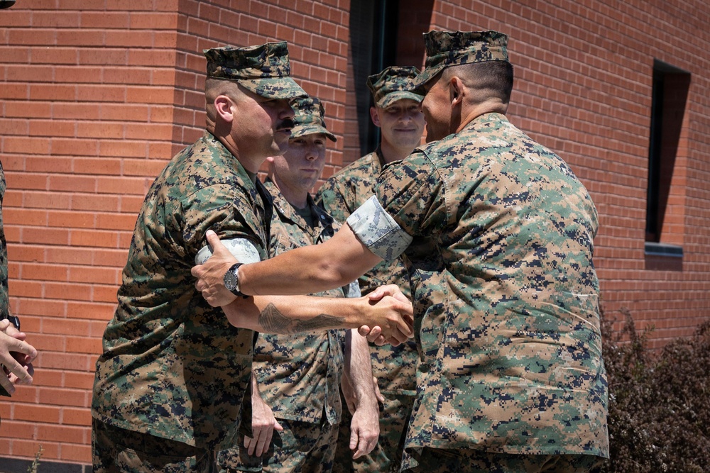 SMMC Ruiz visits MAG-41 Det C leadership, MWSS-471