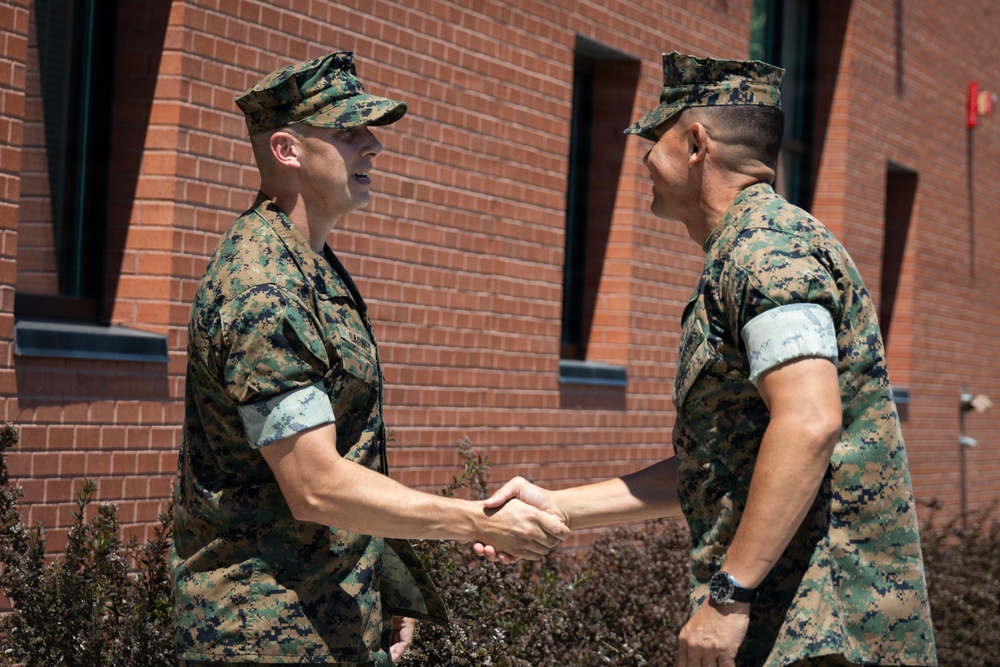 SMMC Ruiz visits MAG-41 Det C leadership, MWSS-471