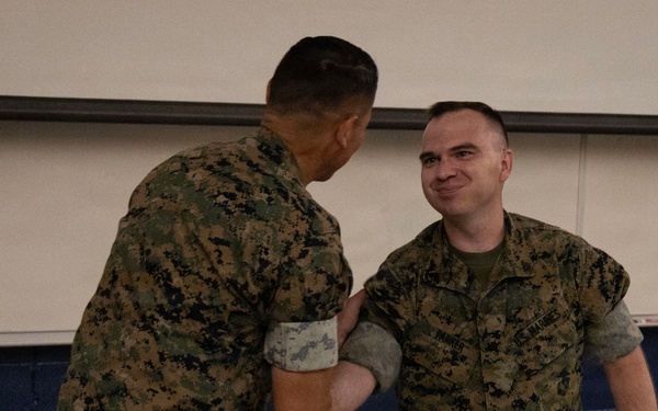SMMC Ruiz visits MAG-41 Det C leadership, MWSS-471
