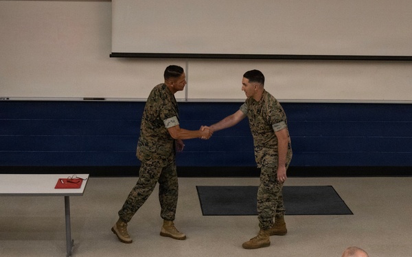 SMMC Ruiz visits MAG-41 Det C leadership, MWSS-471