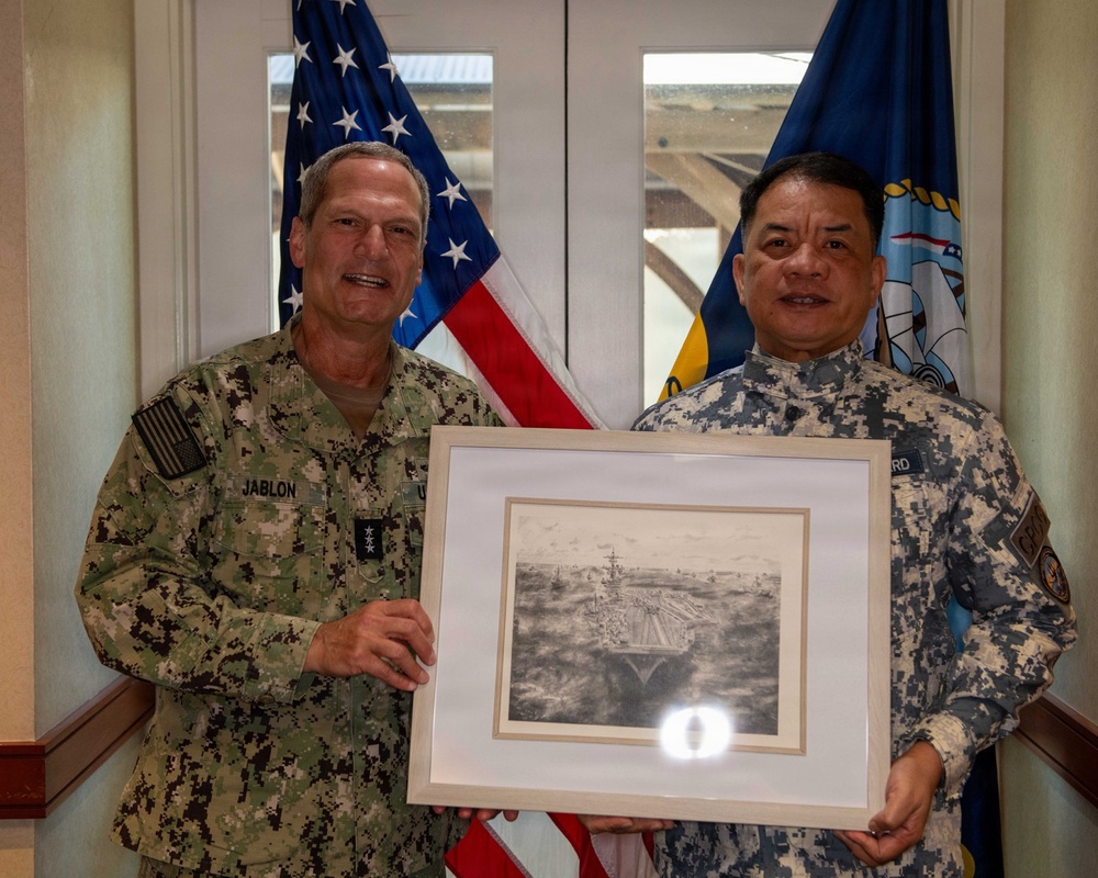 Philippine Coast Guard Commandant visits U.S. Pacific Fleet headquarters during RIMPAC 2026