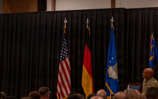 693d Intelligence Surveillance and Reconnaissance Group holds change of command ceremony
