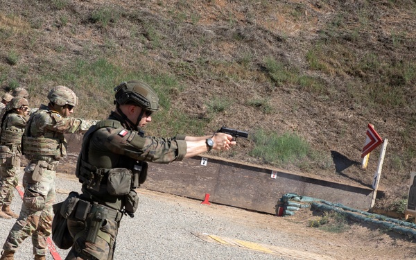 KFOR RC-E U.S., Polish Soldiers conduct combined range operations at Camp Bondsteel