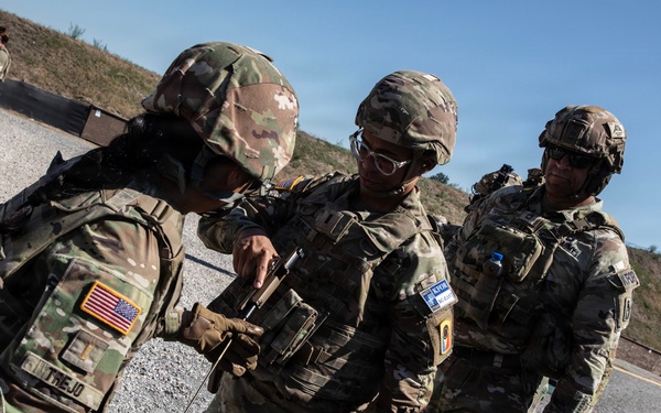 KFOR RC-E U.S., Polish Soldiers conduct combined range operations at Camp Bondsteel