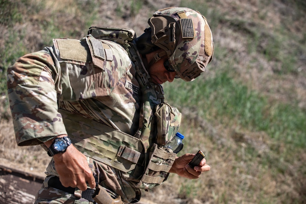 KFOR RC-E U.S., Polish Soldiers conduct combined range operations at Camp Bondsteel