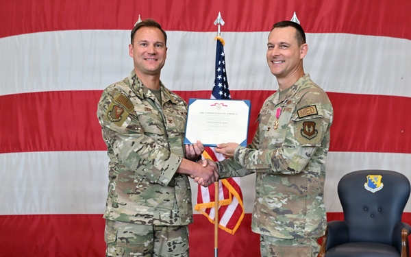 31 MDG welcomes new commander