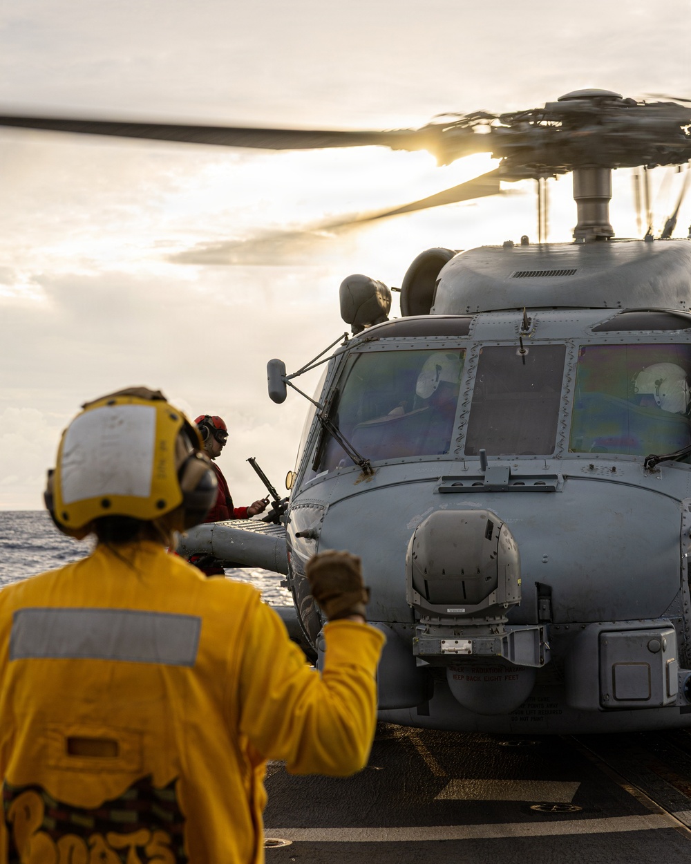 USS Mustin conducts flight operations