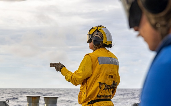 USS Mustin conducts flight operations
