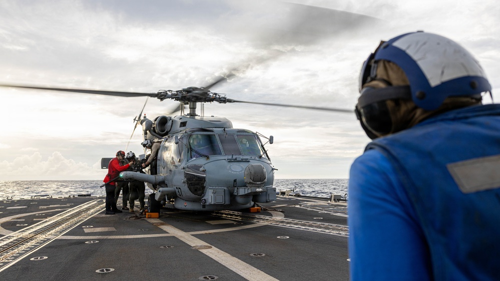 USS Mustin conducts flight operations