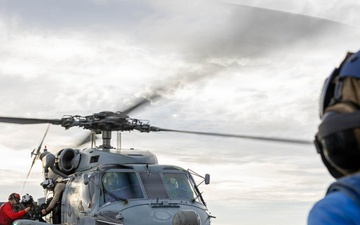 USS Mustin conducts flight operations
