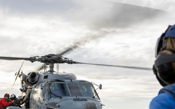 USS Mustin conducts flight operations