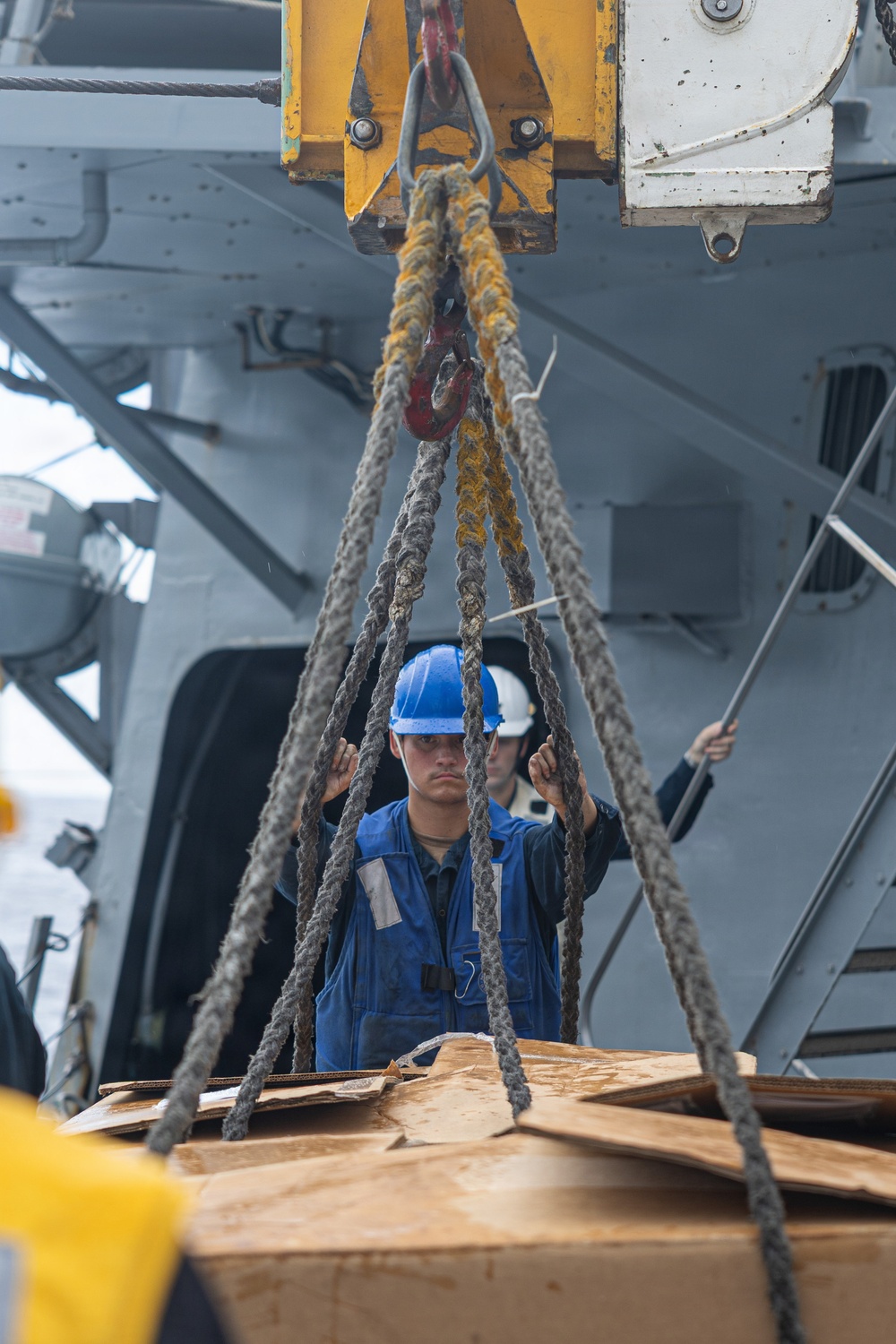 USS Mustin conducts a replenishment-at-sea with USNS Carl Brashear