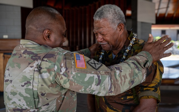 U.S. and Papua New Guinea Senior Chaplains meet during Tamiok Strike 26