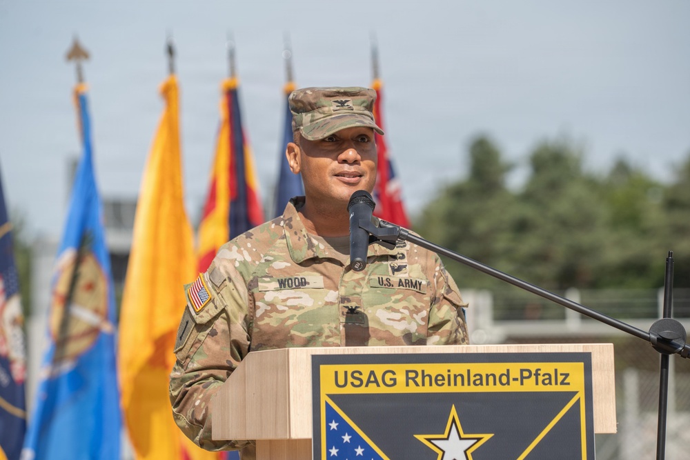 USAG Rheinland-Pfalz transfers authority from Higgins to Wood in change of command ceremony