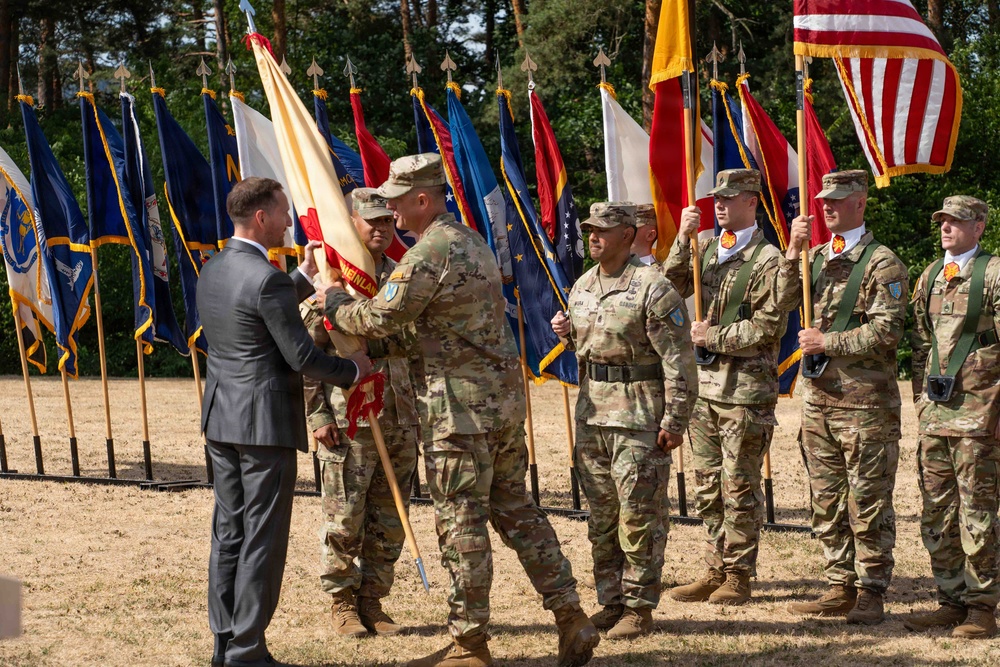 USAG Rheinland-Pfalz transfers authority from Higgins to Wood in change of command ceremony