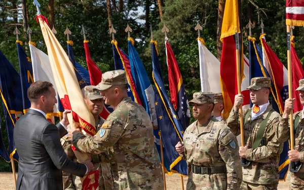 USAG Rheinland-Pfalz transfers authority from Higgins to Wood in change of command ceremony