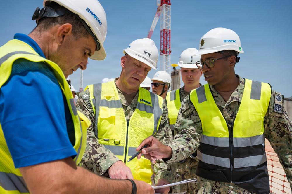 Commander of Naval Expeditionary Combat Command tours NAVSTA Rota construction sites