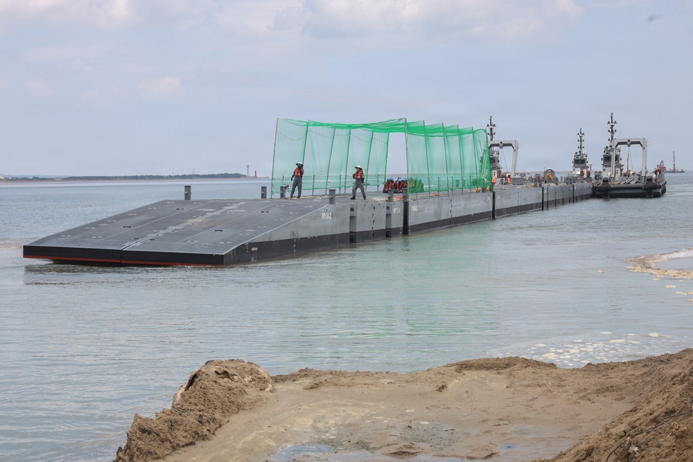 CJLOTS 26: 3rd MLG, ROK conduct Maritime Prepositioning Force expeditionary offload in South Korea