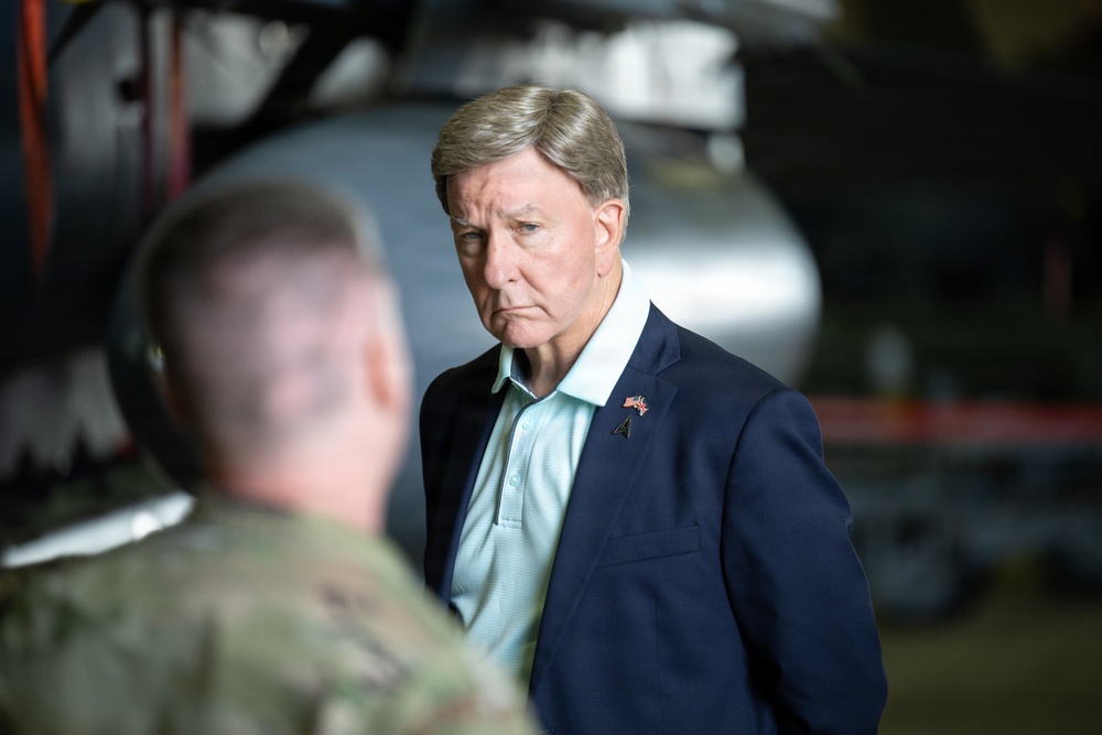 Congressional Delegation visits the Liberty Wing