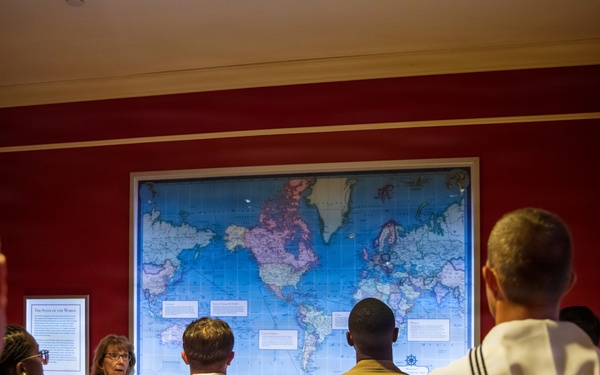 USS Arlington (LPD 24) Sailors and Marines Tour the JFK Museum