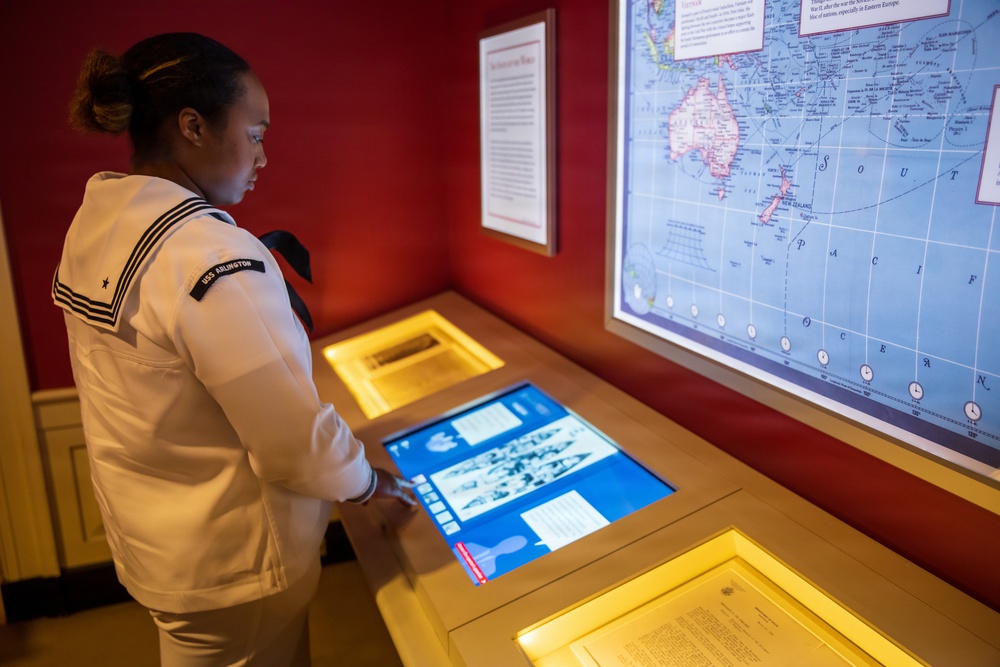 USS Arlington (LPD 24) Sailors and Marines Tour the JFK Museum