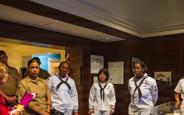 USS Arlington (LPD 24) Sailors and Marines Tour the JFK Museum