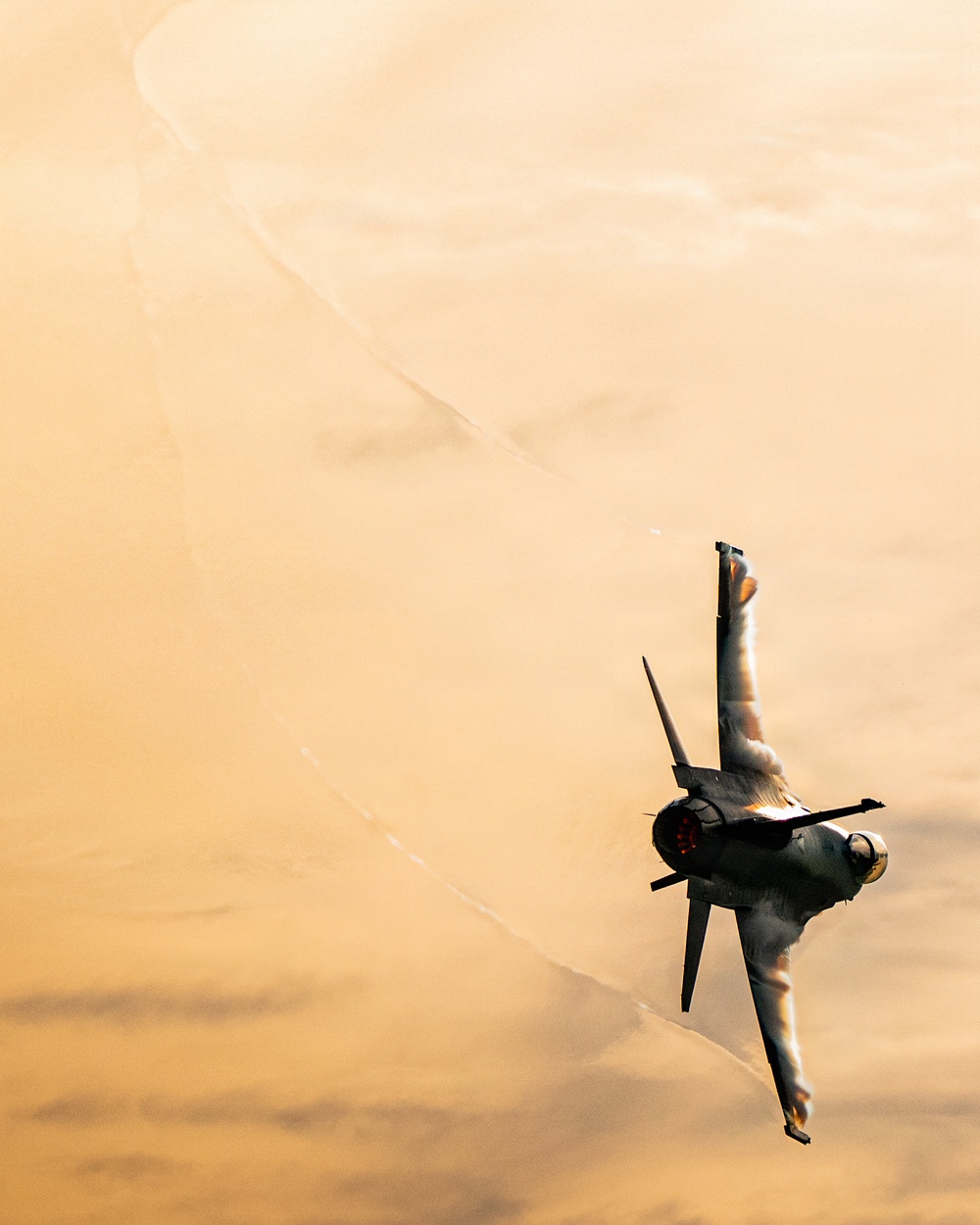 Viper Demo Team locks in at Indiana airshow
