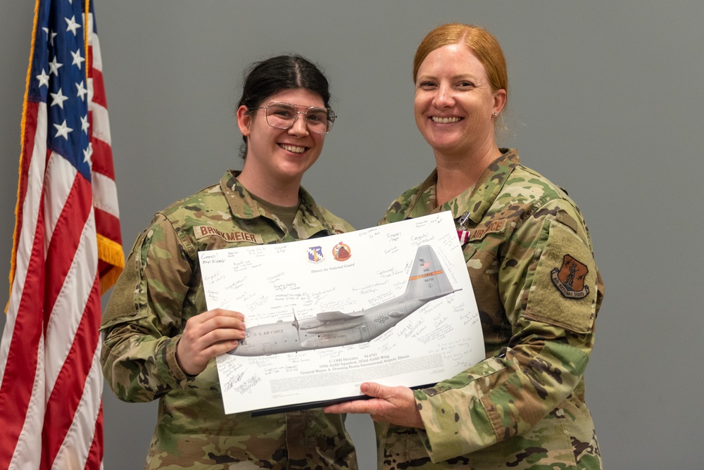 Illinois Air National Guard Master Sgt. Kayla Bair honored at retirement ceremony