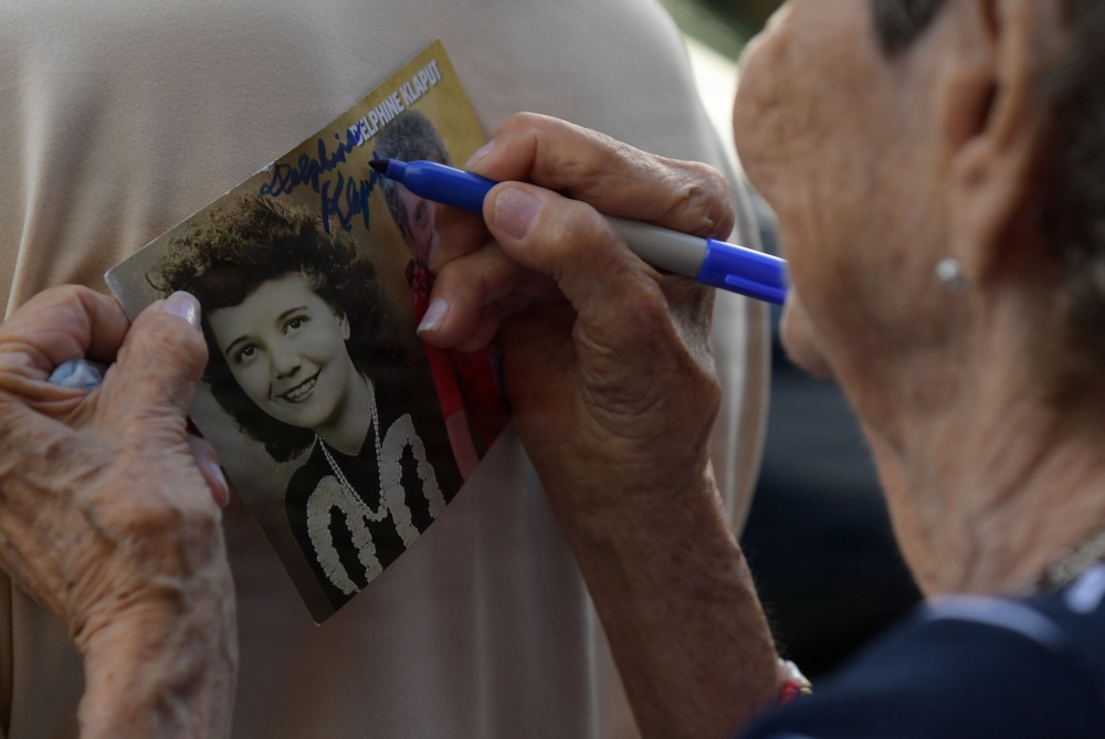 101-year-old &amp;quot;Rosie the Riveter&amp;quot; tours Keesler