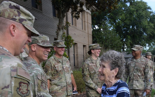 101-year-old &amp;quot;Rosie the Riveter&amp;quot; tours Keesler
