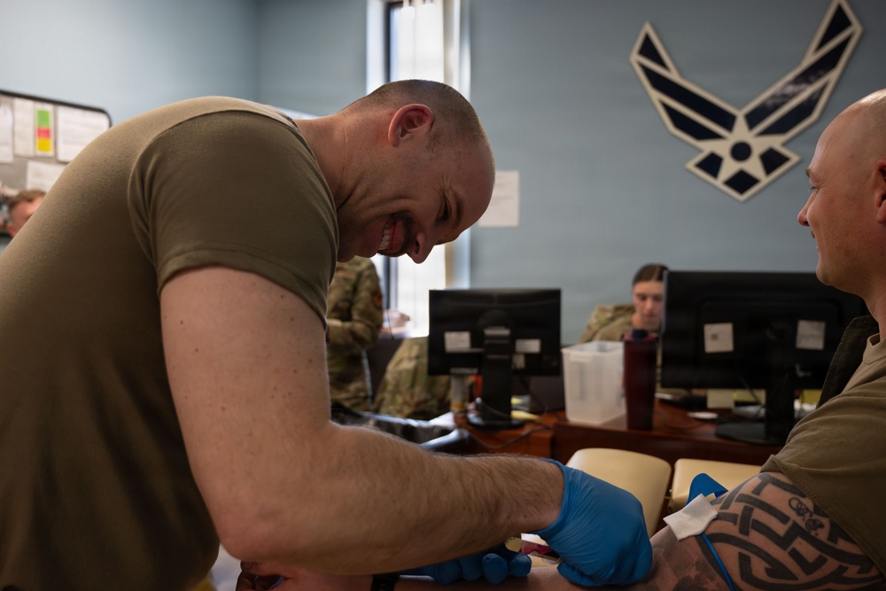 103d Airlift Wing conducts mass physical health assessment
