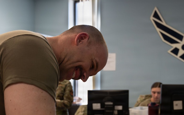 103d Airlift Wing conducts mass physical health assessment
