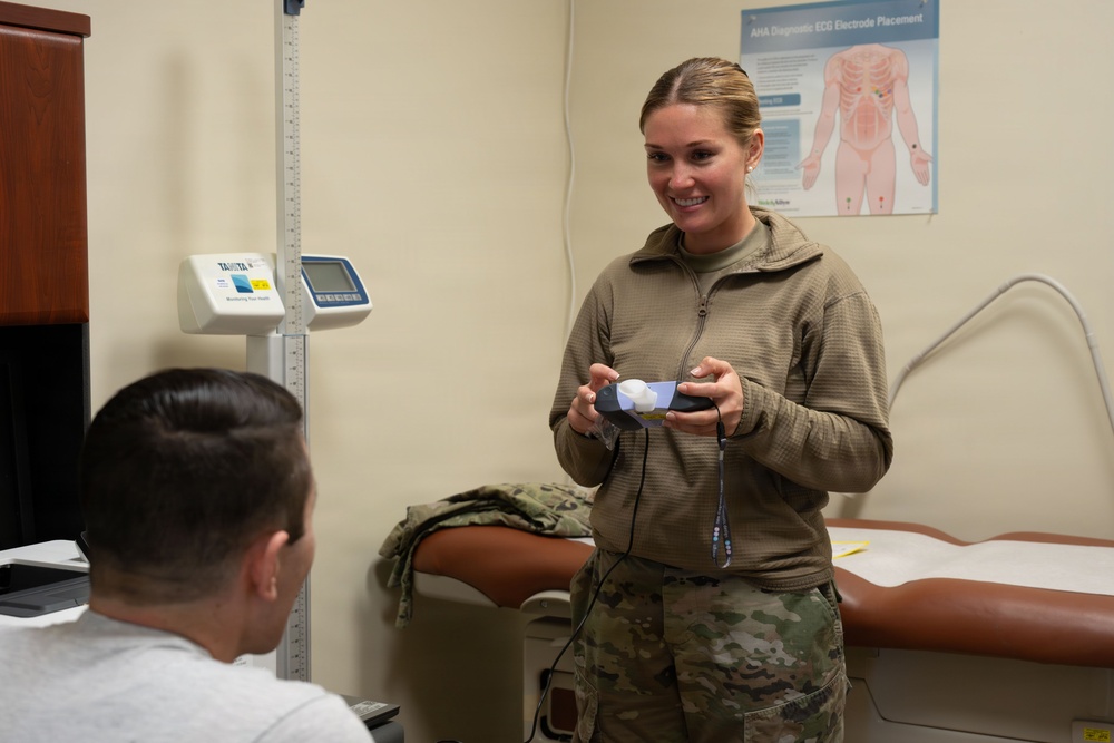 103d Airlift Wing conducts mass physical health assessment