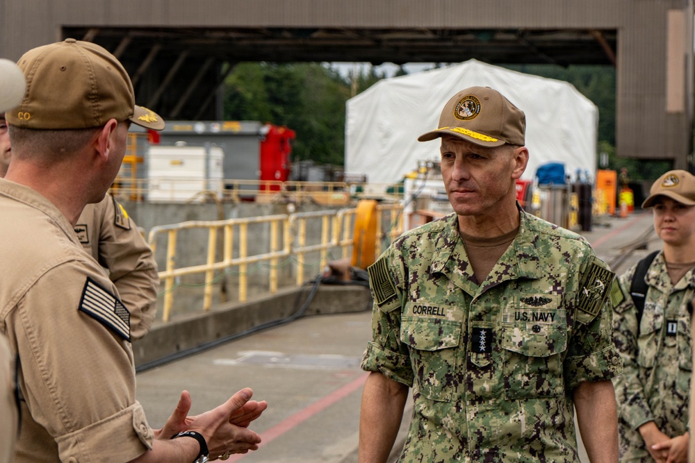 STRATCOM Tours COMSUBGRU 9 Submarines