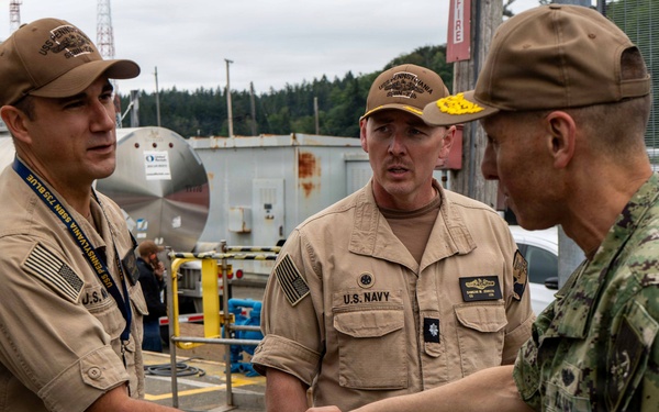 STRATCOM Tours COMSUBGRU 9 Submarines