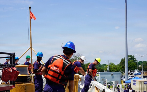 Coast Guard welcomes two cutters to new Virginia home port