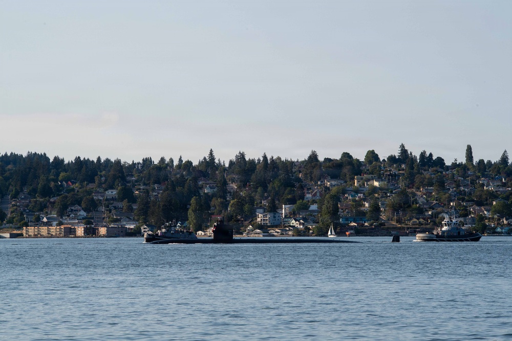 USS Alexandria (SSN 757) Arrives at Puget Sound Naval Shipyard and Intermediate Maintenance Facility