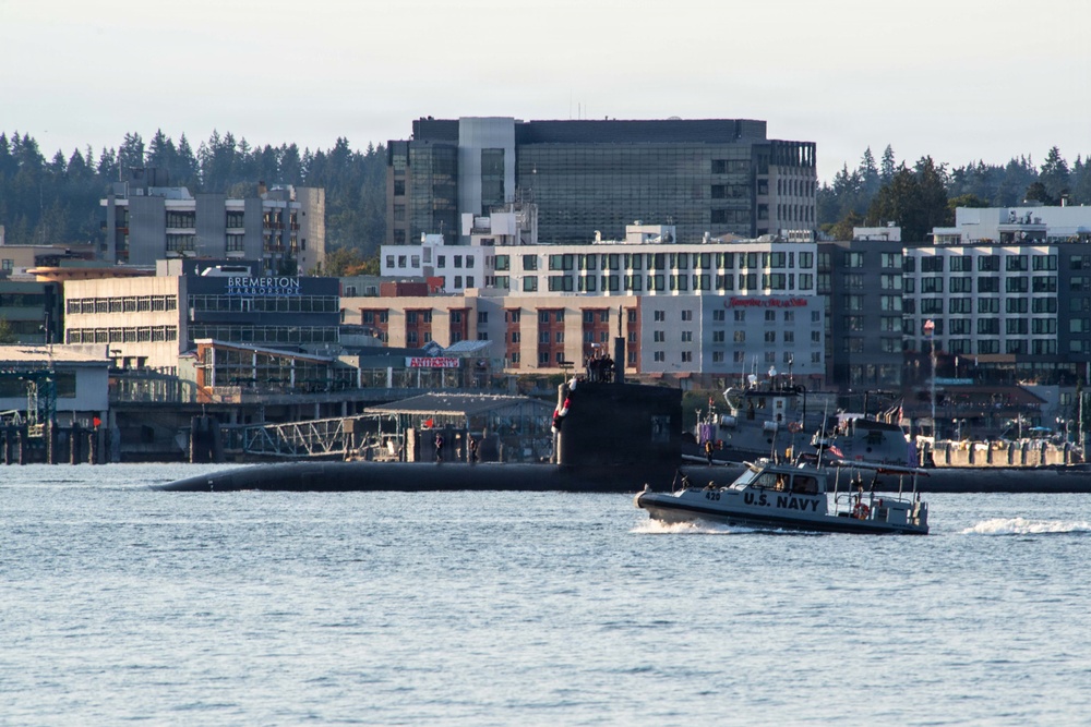 USS Alexandria (SSN 757) Arrives at Puget Sound Naval Shipyard and Intermediate Maintenance Facility