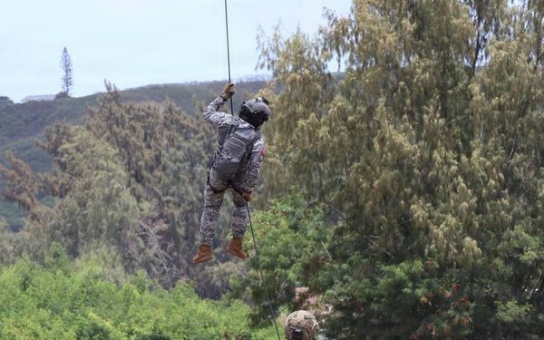 Philippine Coast Guard EOD joins multinational helicopter rope suspension techniques training event at RIMPAC 2026