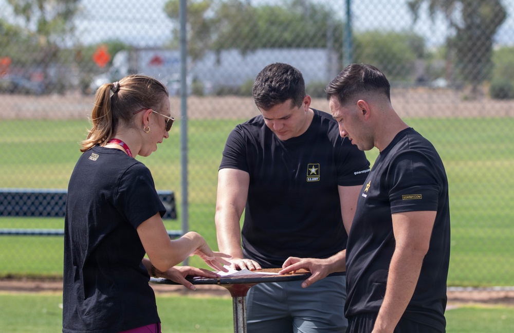 5th Recruiting Battalion volunteers with Community Partners