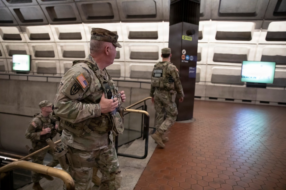 DCNG Chief Command Warrant Officer mentors guardsmen on patrol procedures