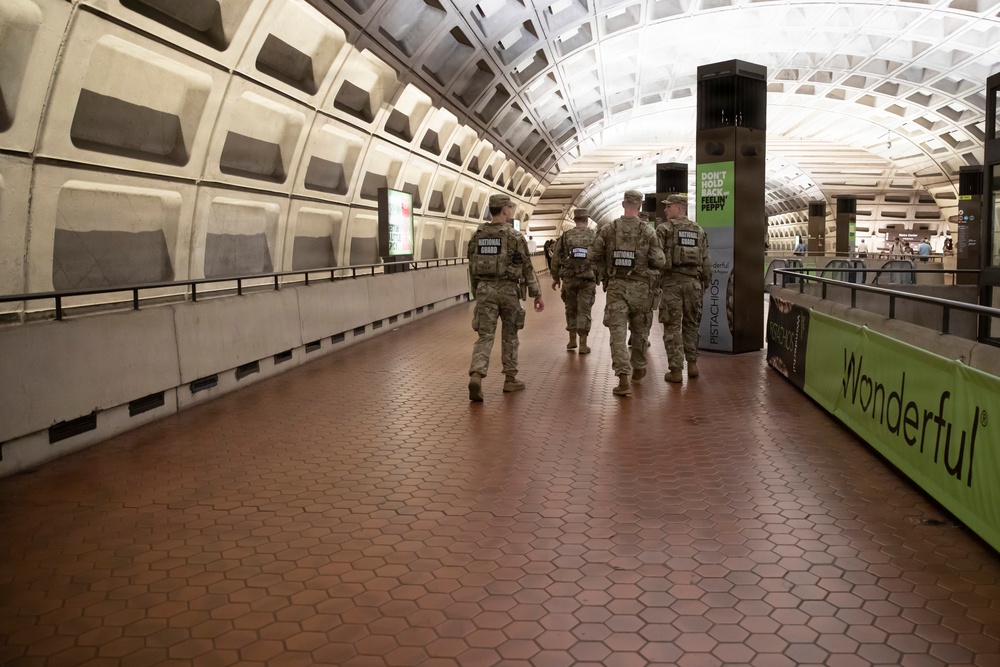 DCNG Chief Command Warrant Officer mentors guardsmen on patrol procedures