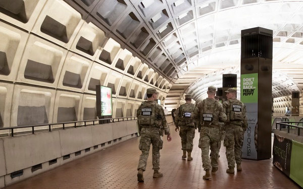 DCNG Chief Command Warrant Officer mentors guardsmen on patrol procedures