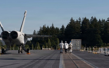 Ronald Reagan Sailors Conduct Flight Deck Firefighting Training