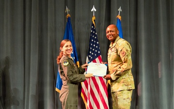 Looser takes command of Air Force Global College