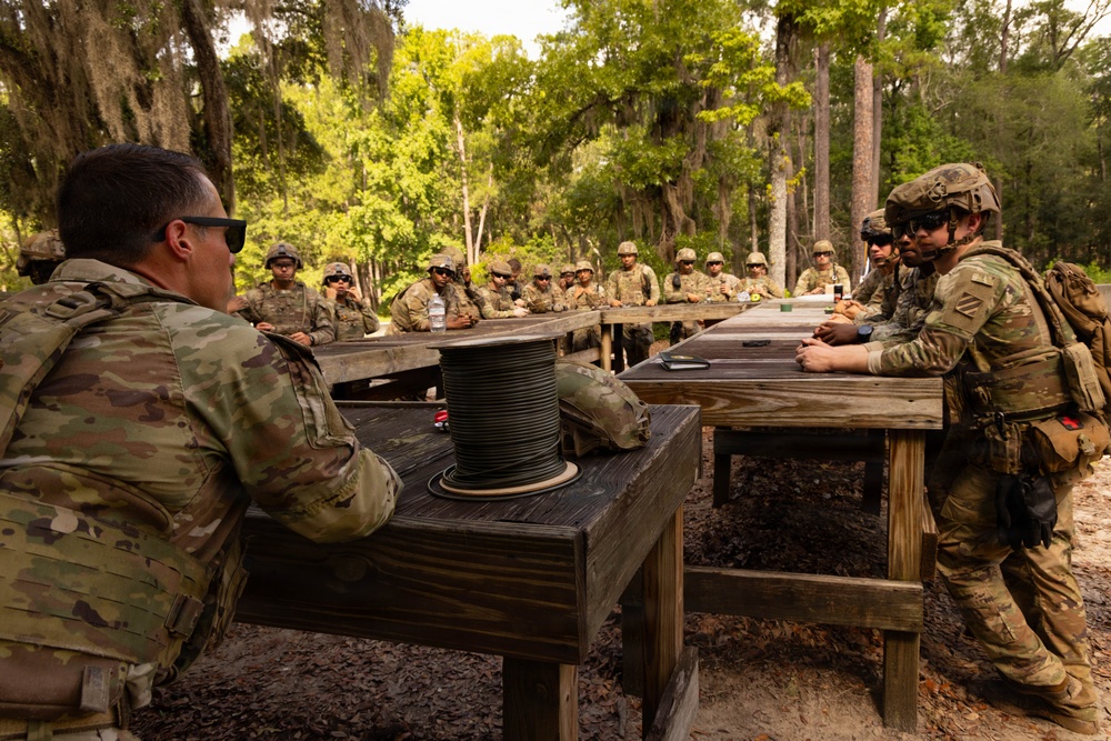 Dogface engineers conduct demolition training