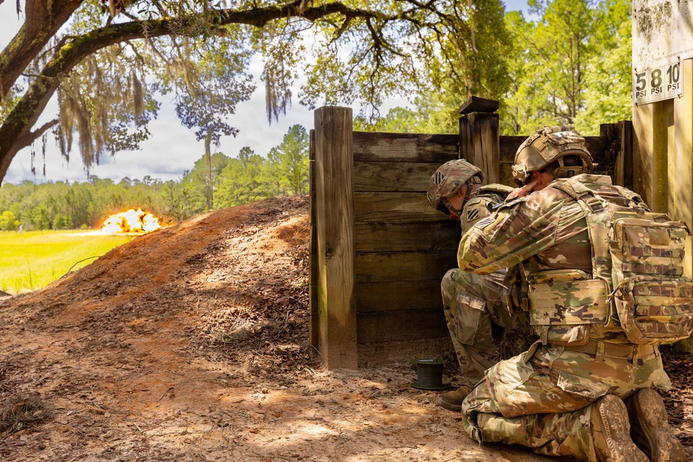 Dogface engineers conduct demolition training