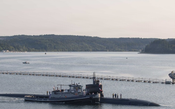 USS Alexandria Arrives in Bremerton