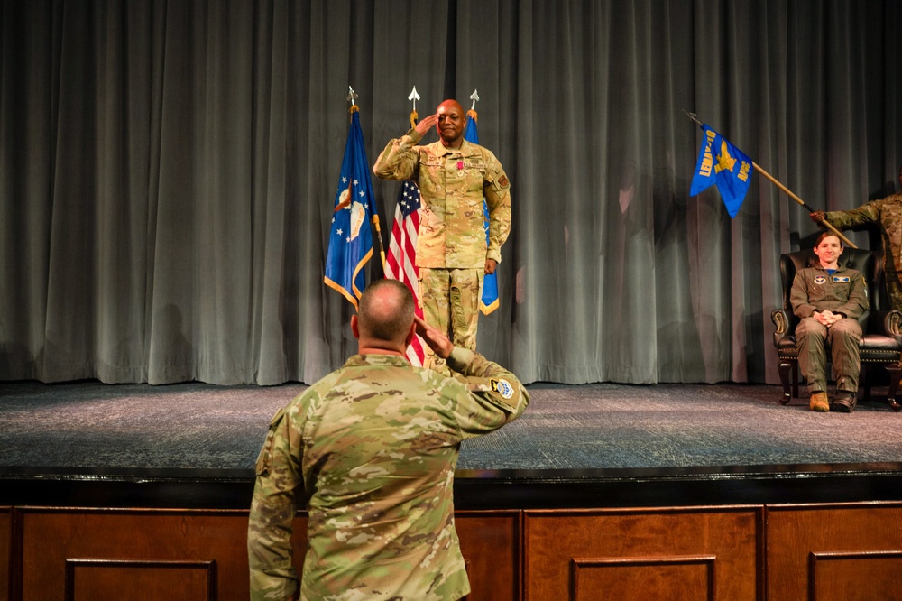 Looser takes command of Air Force Global College