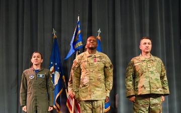 Looser takes command of Air Force Global College